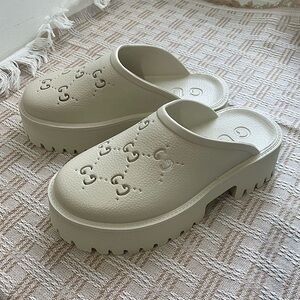 Gucci Cream Platform Slides